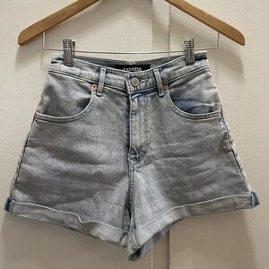 EXPRESS SUPER HIGH WAISTED ROLLED MOM JEAN SHORTS SIZE 00